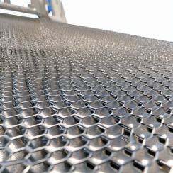 How Automated Welding Improves the Consistency of 3D Fence Panels