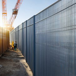Why Contractors Are Switching from Traditional Fences to 3D Welded Mesh Fence