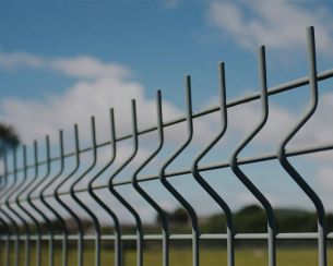 Case Study: Successful 3D Welded Mesh Fence Project for Perimeter Security
