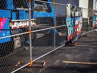 Chain link temporary fence