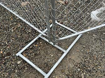Chain link temporary fence